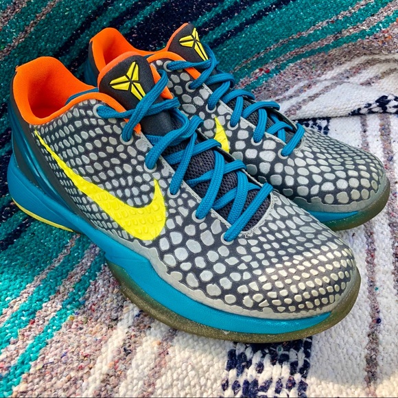 kobe bryant 10 shoes